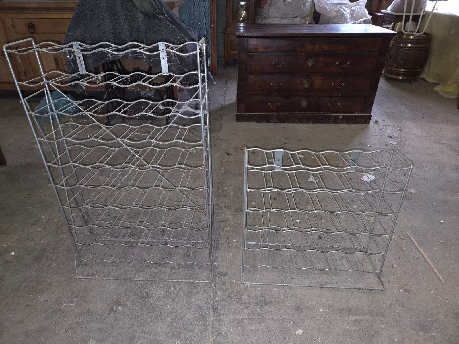 4 porte bouteilles métalliques : 2x60 bouteilles 2x36 bo, Enlèvement