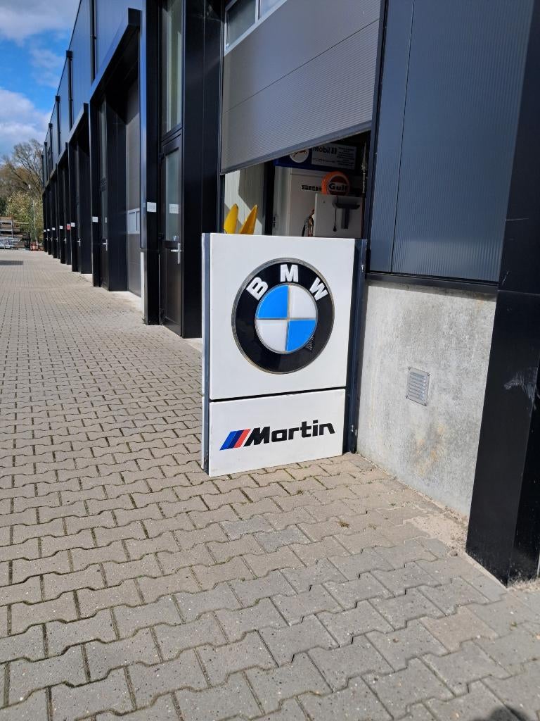 Originele BMW dealer reclame 122cm, 2 zijdige BMW reclame, Ophalen, Gebruikt, Reclamebord