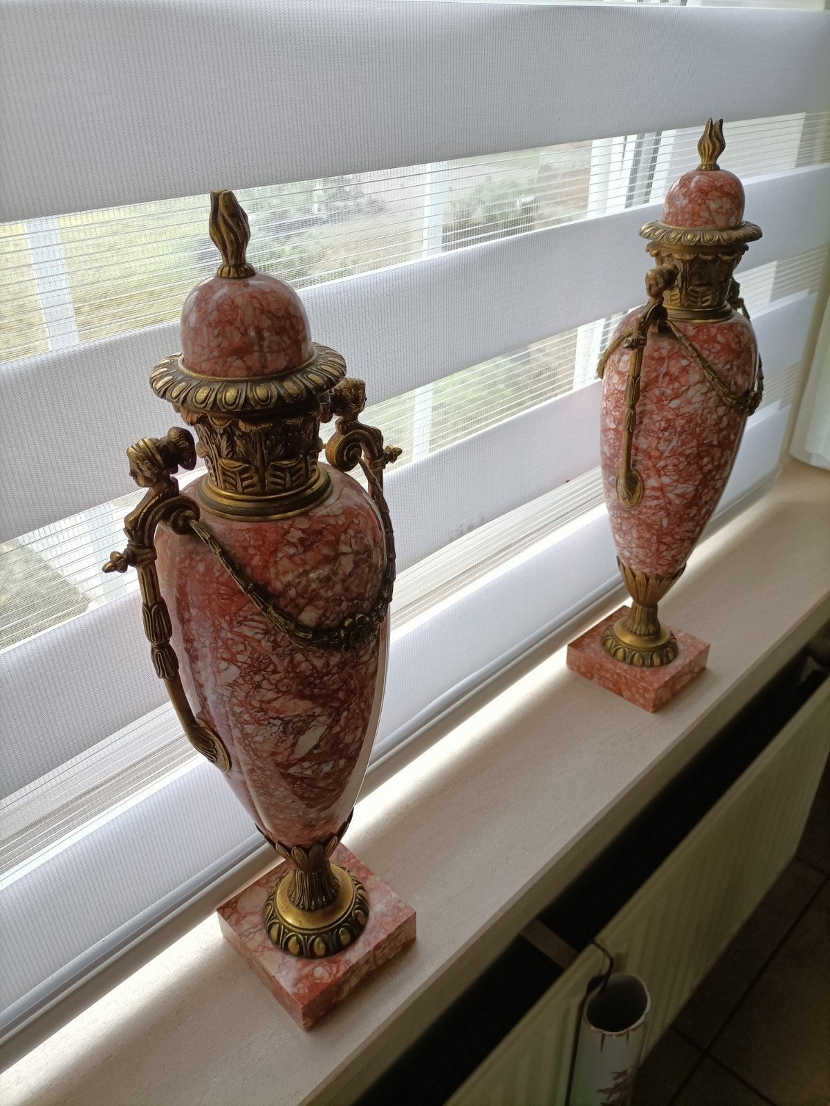 Antieke cassoletten vazen met brons beslag,225€, Antiquités & Art, Antiquités | Bronze & Cuivre, Enlèvement, Bronze