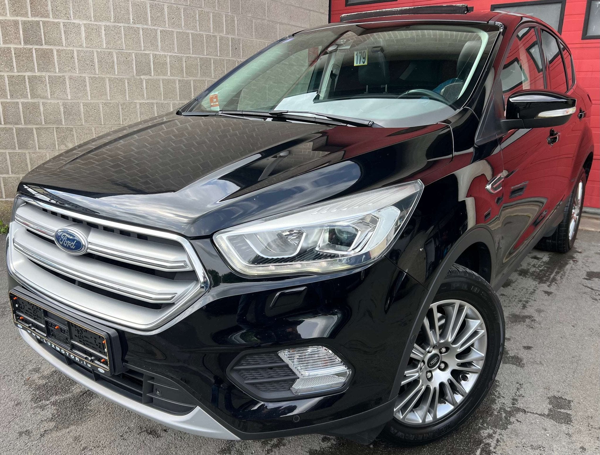 Ford Kuga 1.5 EcoBoost AWD + CAMÉRA + NAVI + PANO + AUTOMAA, Euro 6, Entreprise, 131 kW, 5 portes