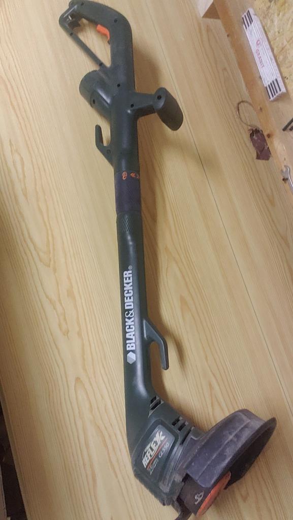 Black and Decker bosmaaier, Ophalen, Elektrisch