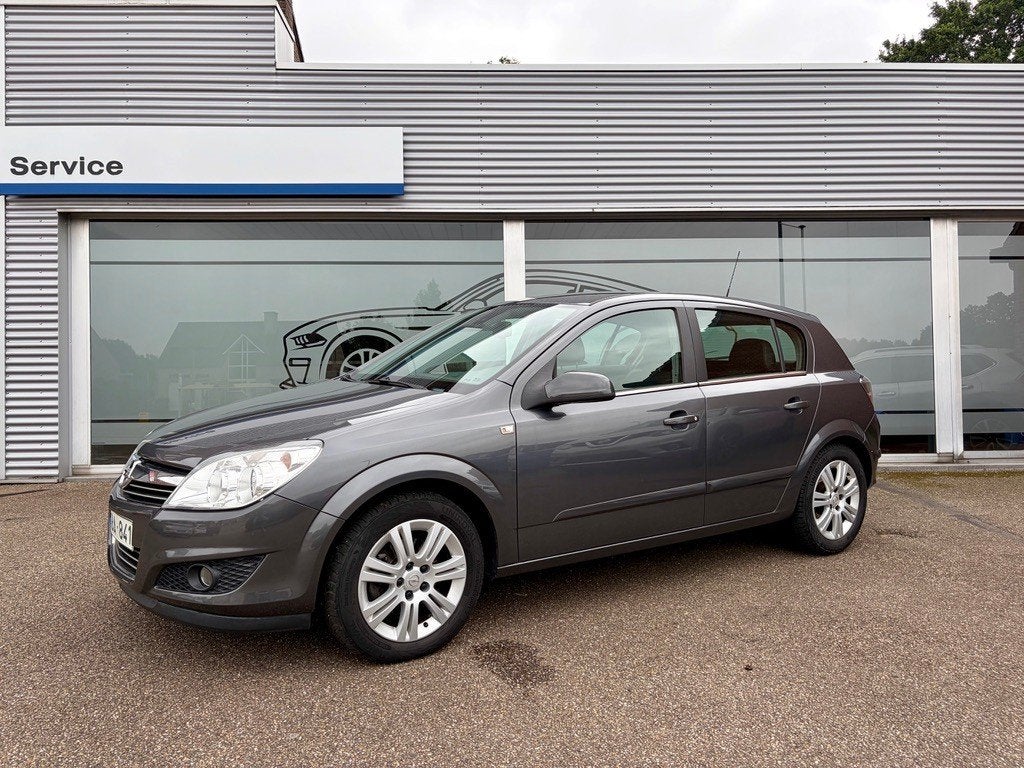 Opel Astra 5dr 1.6 Essence Automatique - Clima - Garantie, Autos, Argent ou Gris, Entreprise, 635 kg, Entretenue par le concessionnaire