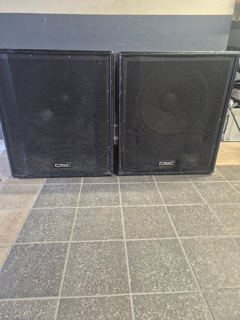 QSC caisson de basse, Audio, Tv en Foto, Luidsprekerboxen, Ophalen, Gebruikt, 150 watt of meer, Party speaker