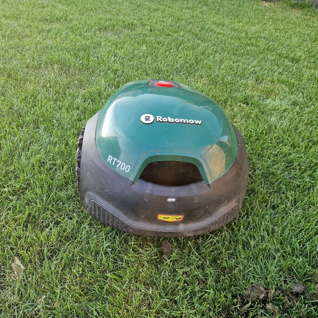 Robomow RT700, Jardin & Terrasse, Tondeuses robotisées, Utilisé, Moins de 20 cm, Enlèvement