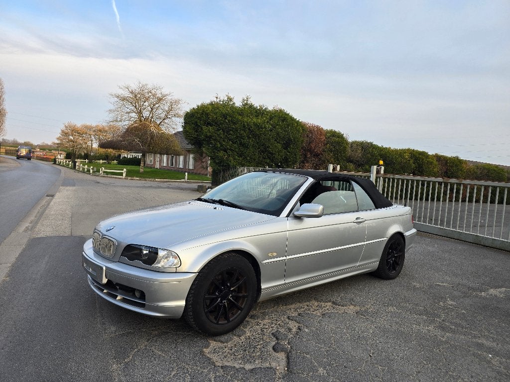 BMW 318CI - 203 000km - 03/2003 - cabrio, Auto's, 100 kW, 186 g/km, Achterwielaandrijving, 1995 cc