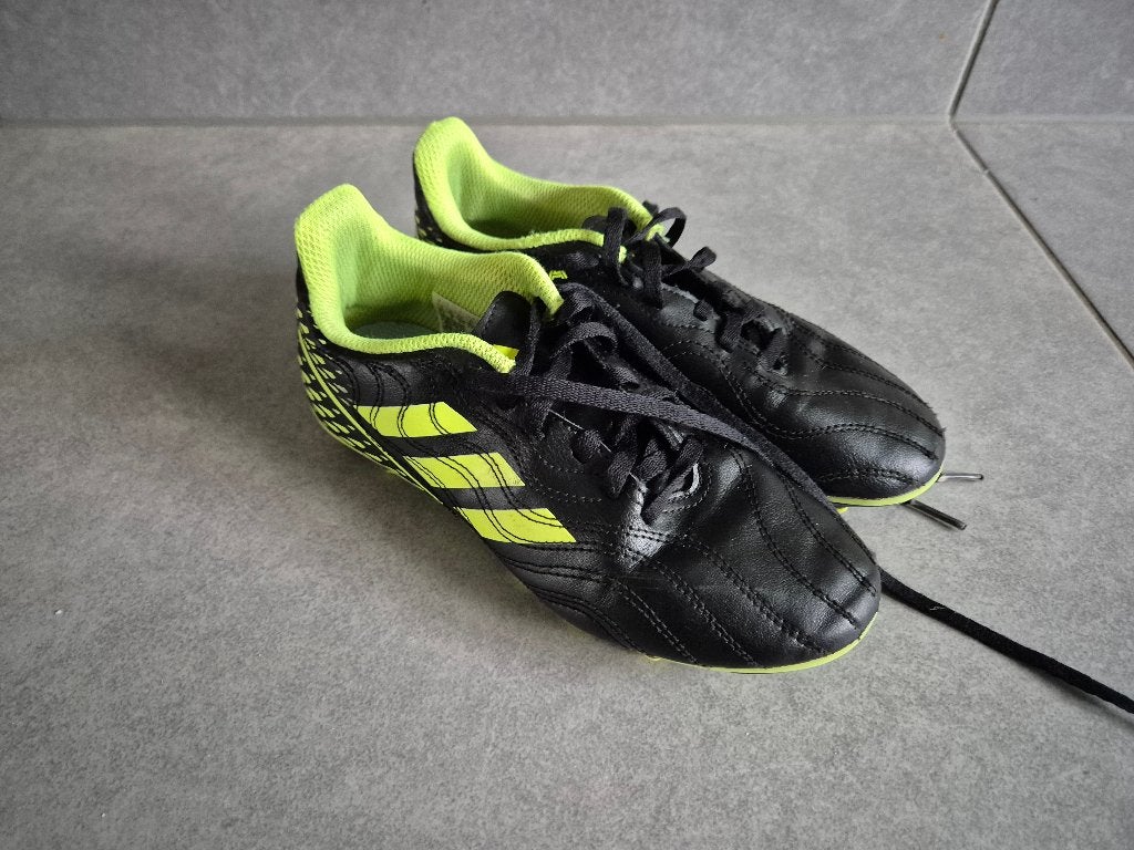 Voetbalschoenen (maat 34, Adidas 'Copa'), Sport en Fitness, Ophalen of Verzenden, Gebruikt, Schoenen