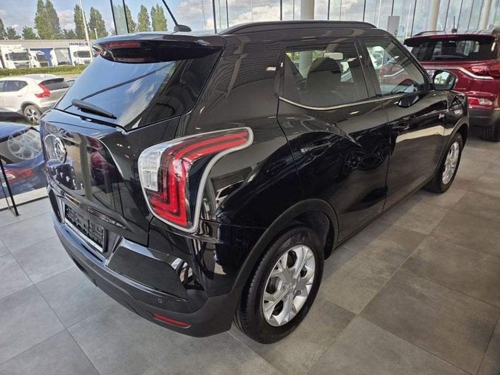 SsangYong Tivoli Leder interieur, Camera, Apple Carplay & A, 94 kW, 128 pk, Emergency brake assist, Zwart