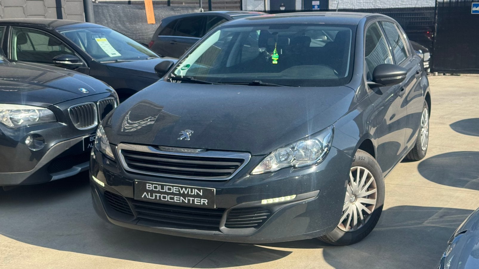 Peugeot 308 1.2Benzine 2015 120.xxxkm Grootonderhouden!, Autos, Peugeot, Argent ou Gris, Achat, Entreprise, Garantie prolongée