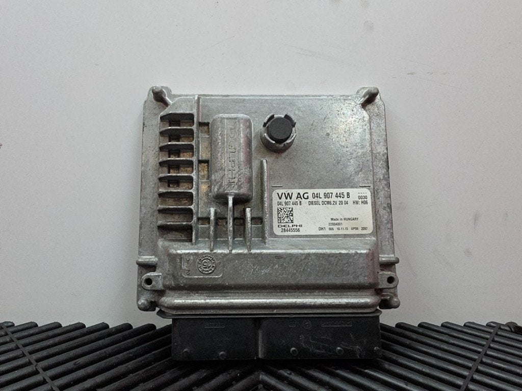CALCULATEUR MOTEUR ECU Volkswagen Golf VII Variant (AUVV), Volkswagen, Utilisé, Lisa.Scalzo@aptiv.com, Aptiv PLC