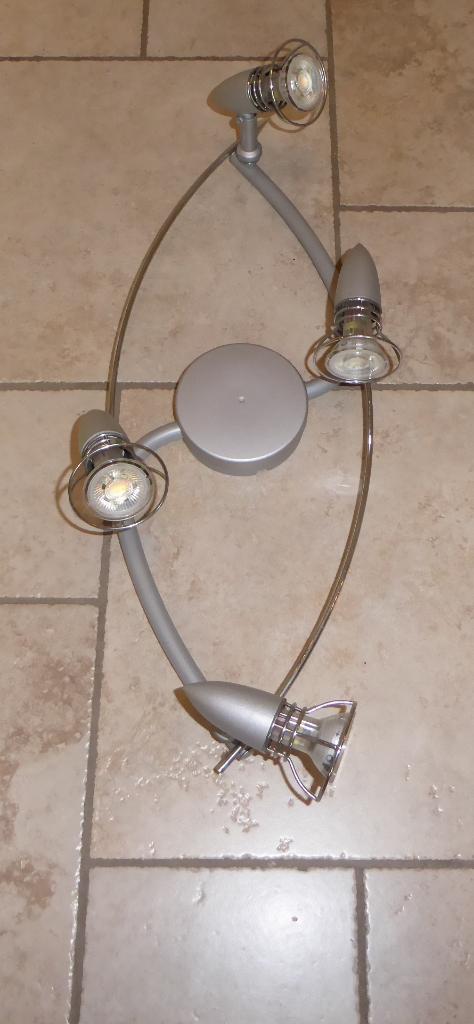 Moderne luster met 4 lichtpunten, Huis en Inrichting, Lampen | Kroonluchters, Zo goed als nieuw, Ophalen