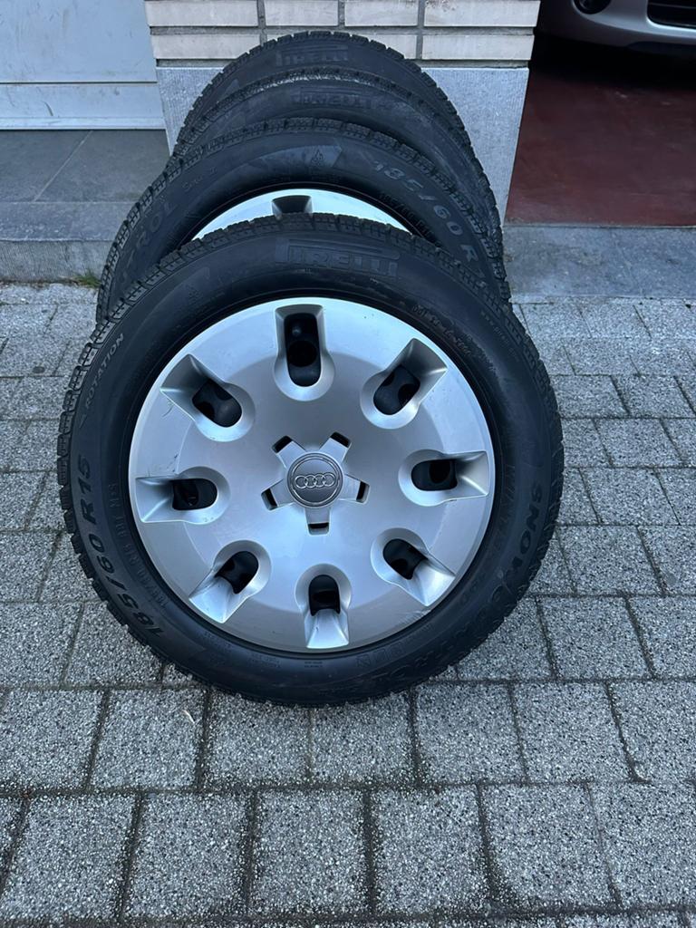 Pneus Audi, Autos : Pièces & Accessoires, Pneus & Jantes, Pneu(s), Pneus hiver, Enlèvement