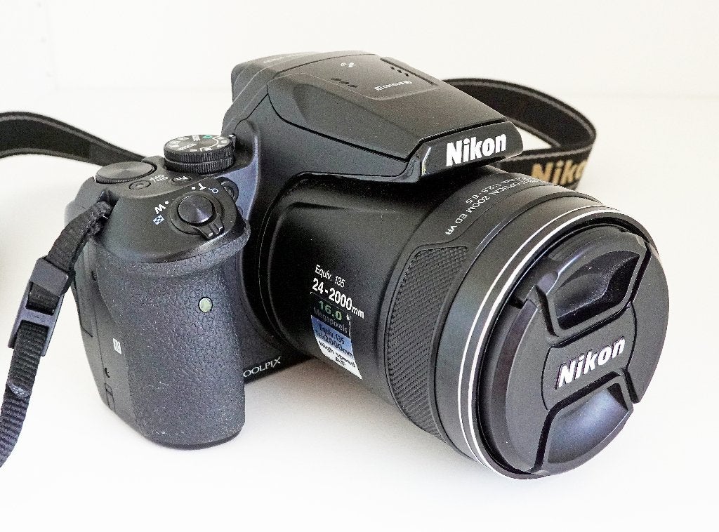 Nikon Coolpix P900 superzoom, TV, Hi-fi & Vidéo, Enlèvement ou Envoi, Utilisé, Pare-soleil, Nikon