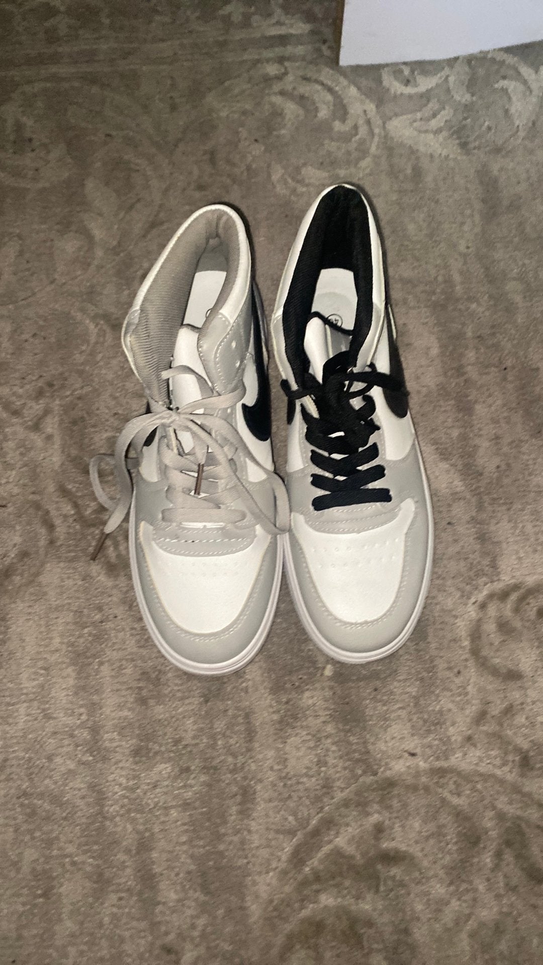 AIR JORDAN, Enlèvement ou Envoi, Comme neuf, Blanc, Baskets