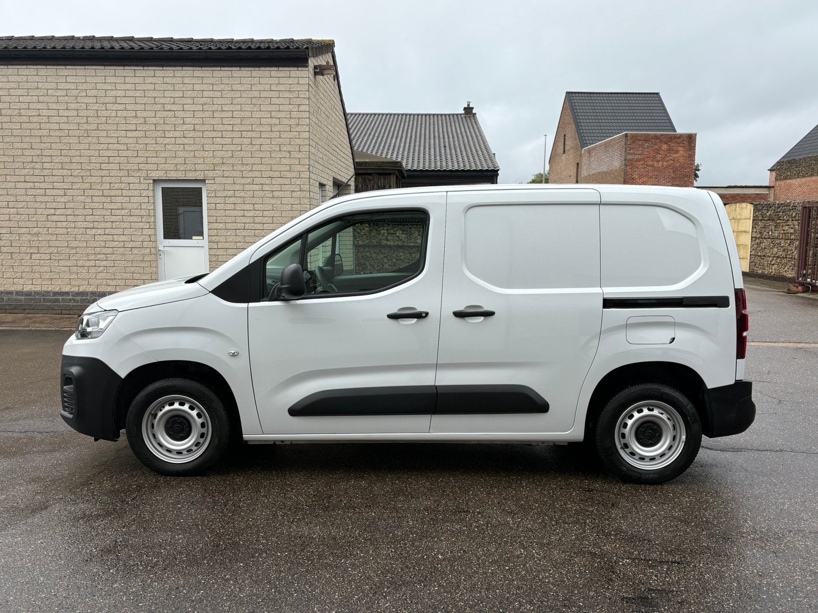 CITROËN BERLINGO 1.5 DIESE – BTW INCL. – 12 MAANDEN GARANTIE, Auto's, 75 kW, Euro 6, https://public.car-pass.be/vhr/92c3a549-32ff-436d-84be-622530972104