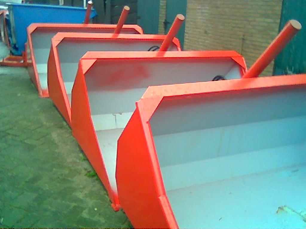 Gemakbak schepbakken, Zakelijke goederen