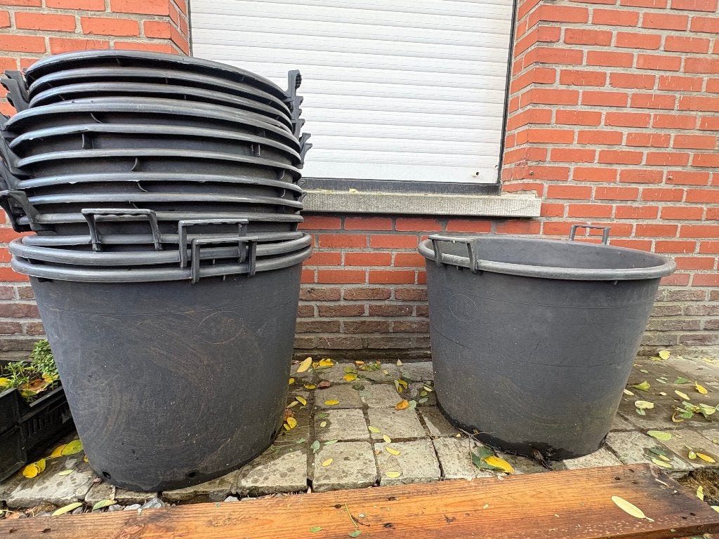 Diverse plantenpotten / kweekpotten, Ophalen, Kunststof, 40 cm of meer, Rond