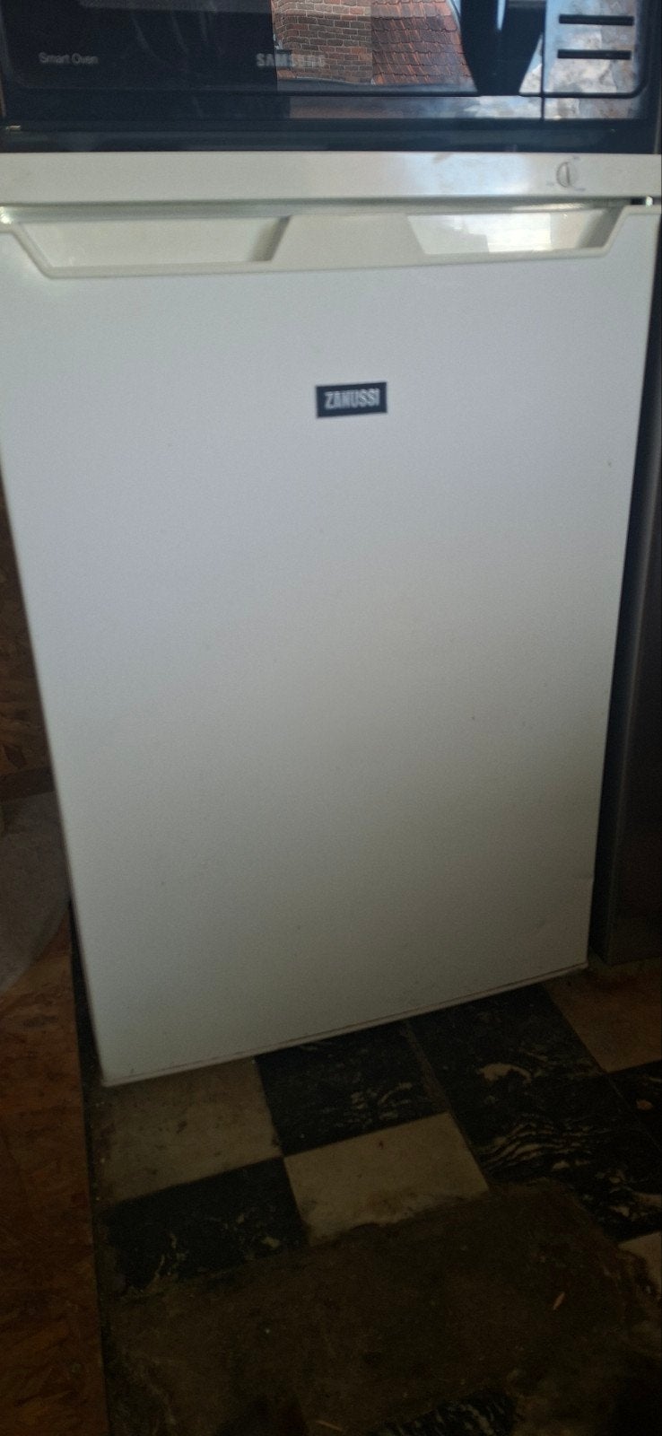 Vriezer tafelmodel, Ophalen