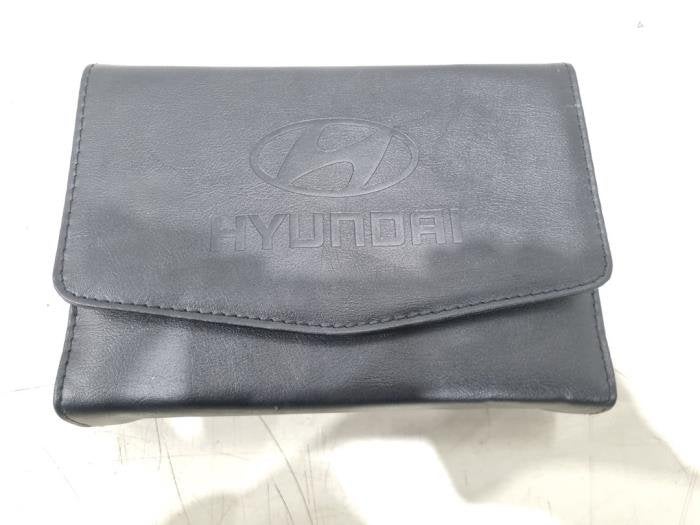Instructie Boekje van een Hyundai Bayon, Auto-onderdelen, Overige Auto-onderdelen, Hyundai, Gebruikt, 3 maanden garantie, Ophalen of Verzenden