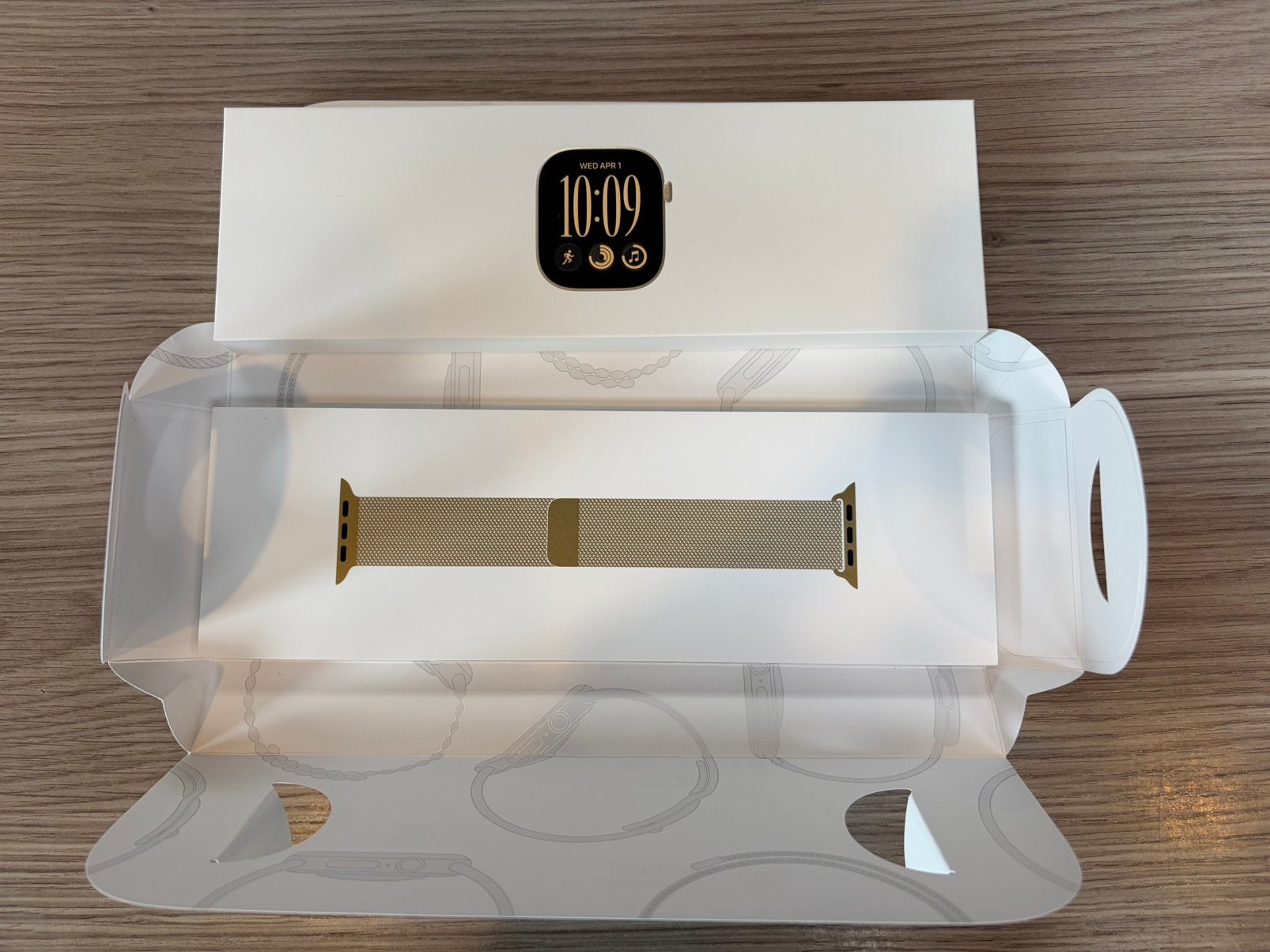 Apple Watch Series 12, 42mm, Or, Bracelet Milanais or, Ophalen, GPS, Nieuw, IOS