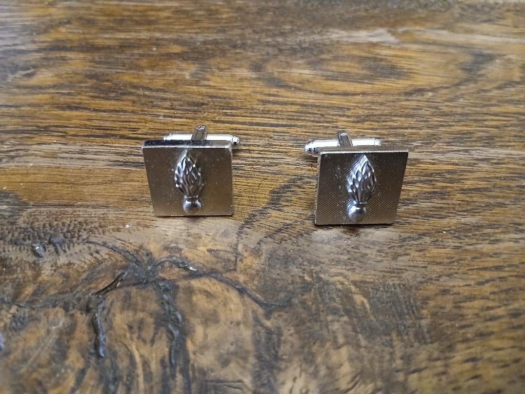 Paire de boutons de manchette s off escorte royal GD, Envoi, Gendarmerie, Emblème ou Badge