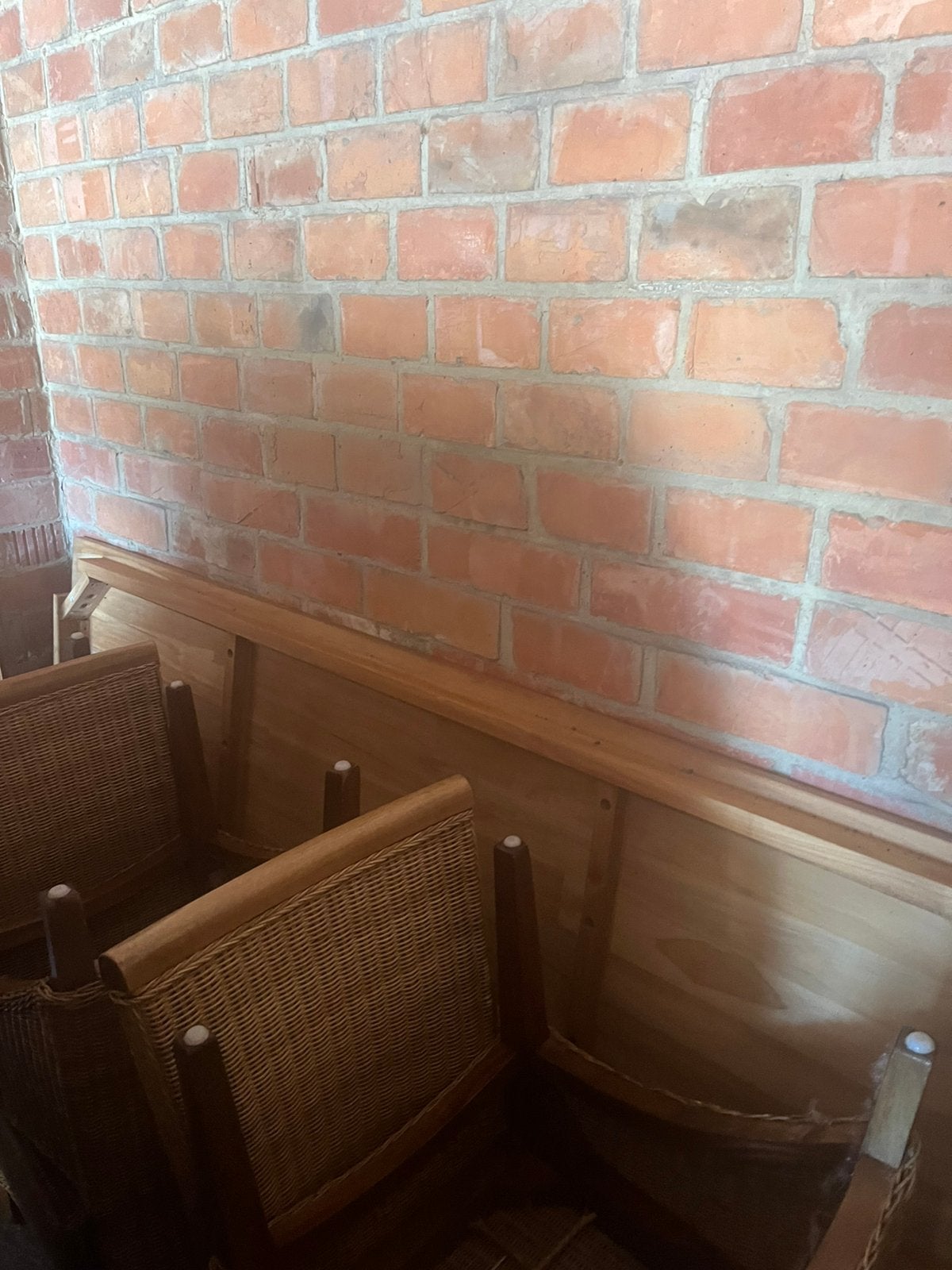Massieve teak eettafel met 8 rotan stoelen complete eetkamer, Ophalen, Gebruikt, Landelijk, 8 stoelen of meer