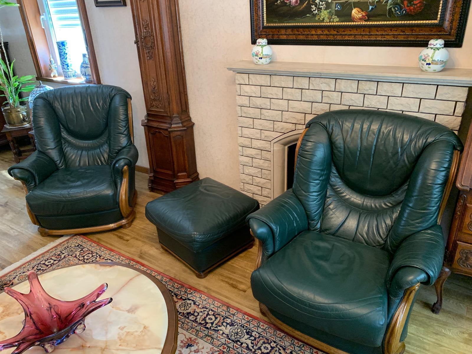 2 fauteuils cuir vert + repose pieds - tres haute qualité, Enlèvement, Comme neuf, Bois