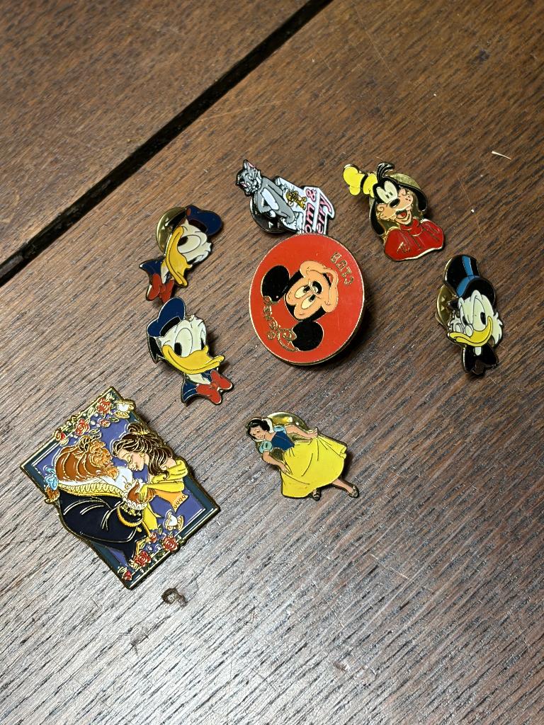 Mooie Set Vintage Disney Pins Tom en Jerry Speldjes (8 stuks, Enlèvement ou Envoi, Utilisé, Figurine, Insigne ou Pin's