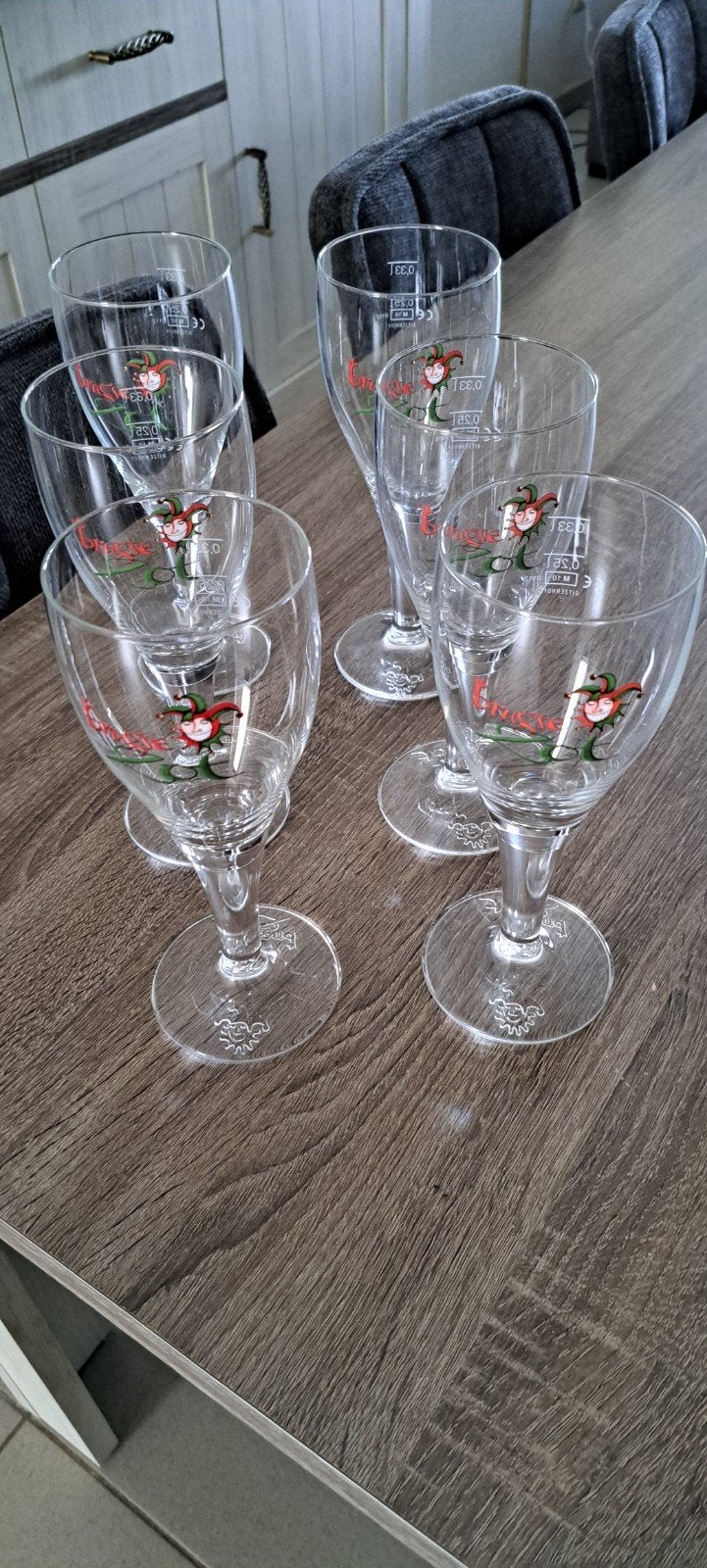 6 glazen brugse zot, Ophalen