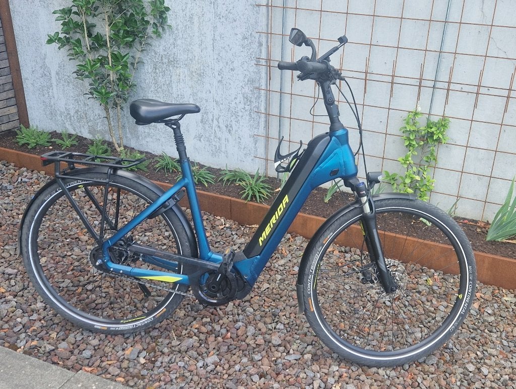 Merida eSPRESSO CITY 700 - 2022, Gebruikt, 51 tot 55 cm, 50 km per accu of meer, Ophalen