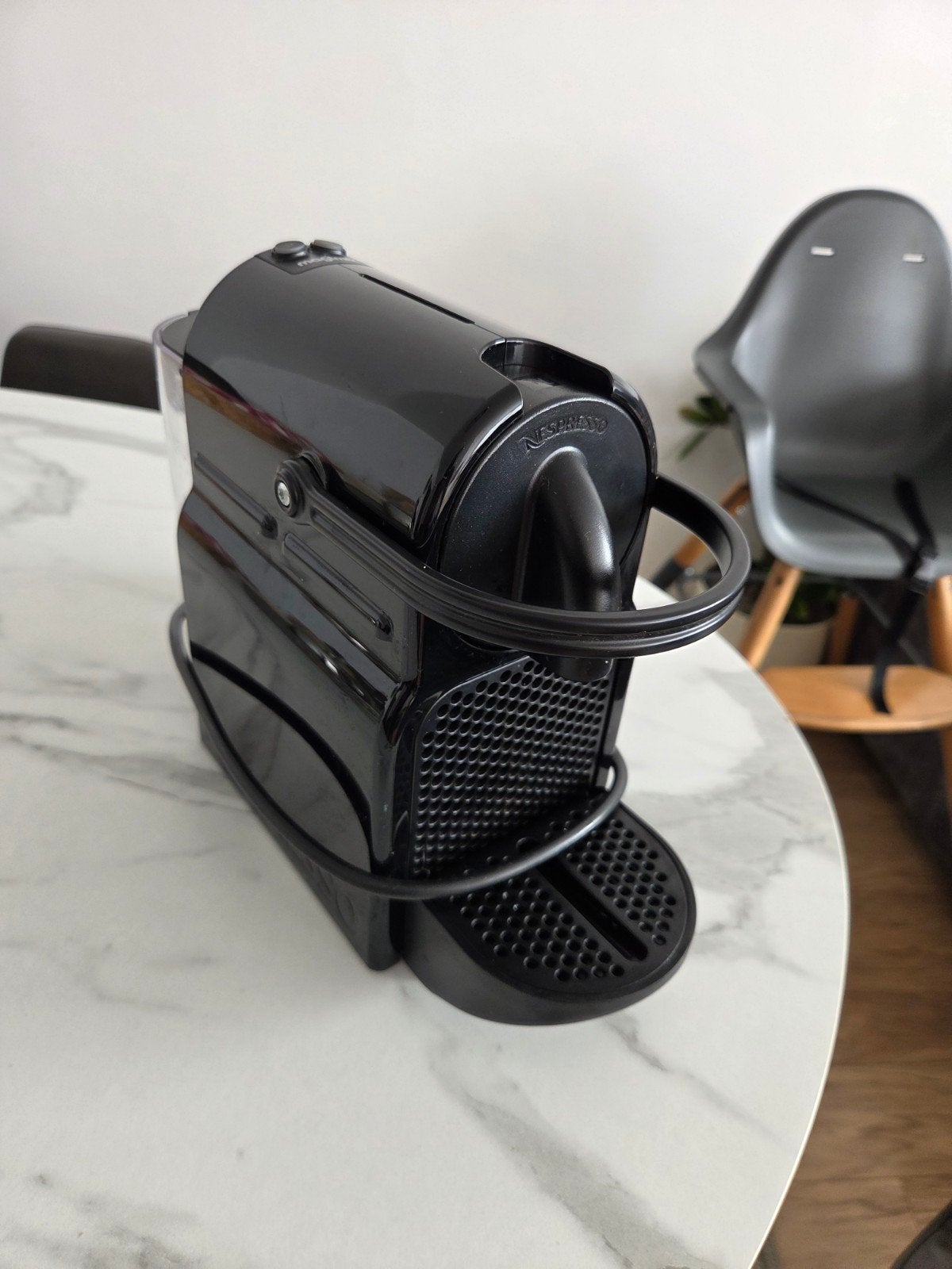 Nespresso koffiemachine, Elektronische apparatuur, Koffiemachine, Ophalen of Verzenden, Zo goed als nieuw, 1 kopje