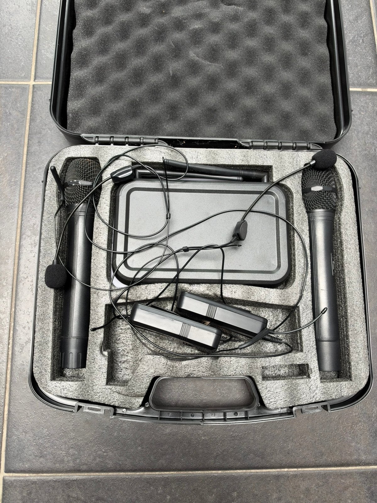 Kit micros sans fil Power Dynamics avec mallette, Muziek en Instrumenten, Ophalen, Draadloos