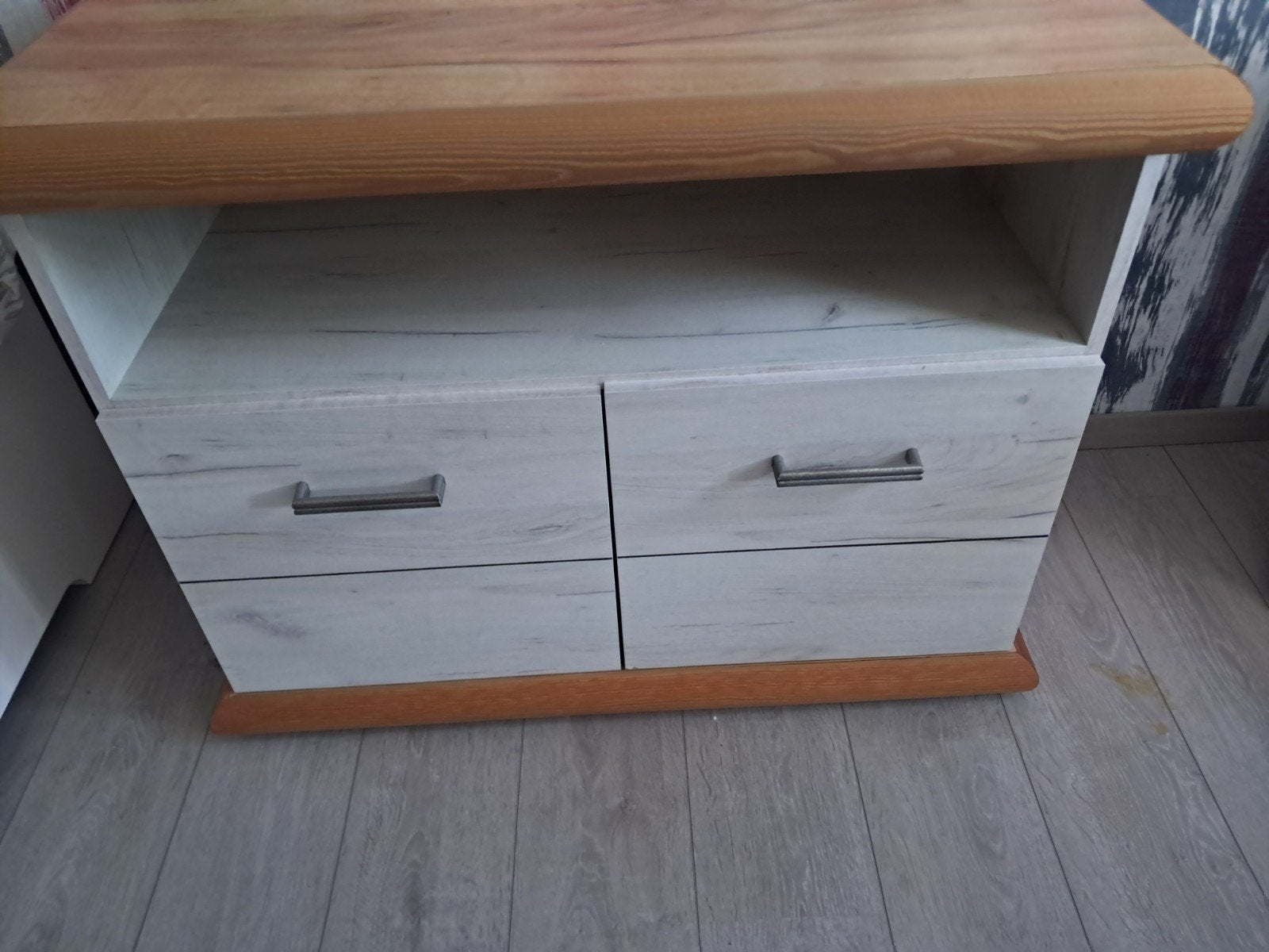 TV kast, Ophalen