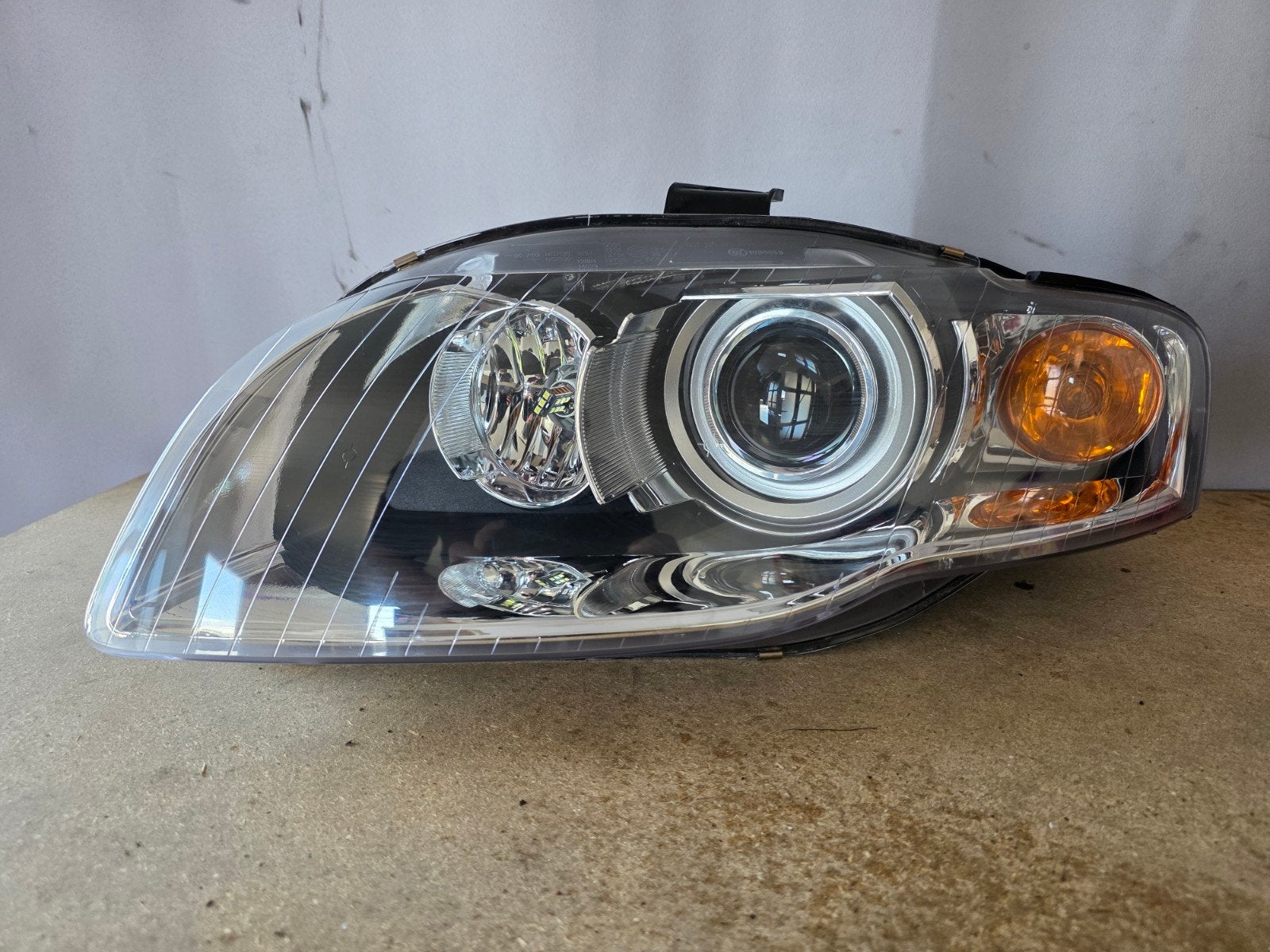 Phare gauche pour Audi A4 B7 au xénon, Enlèvement, Utilisé, Audi