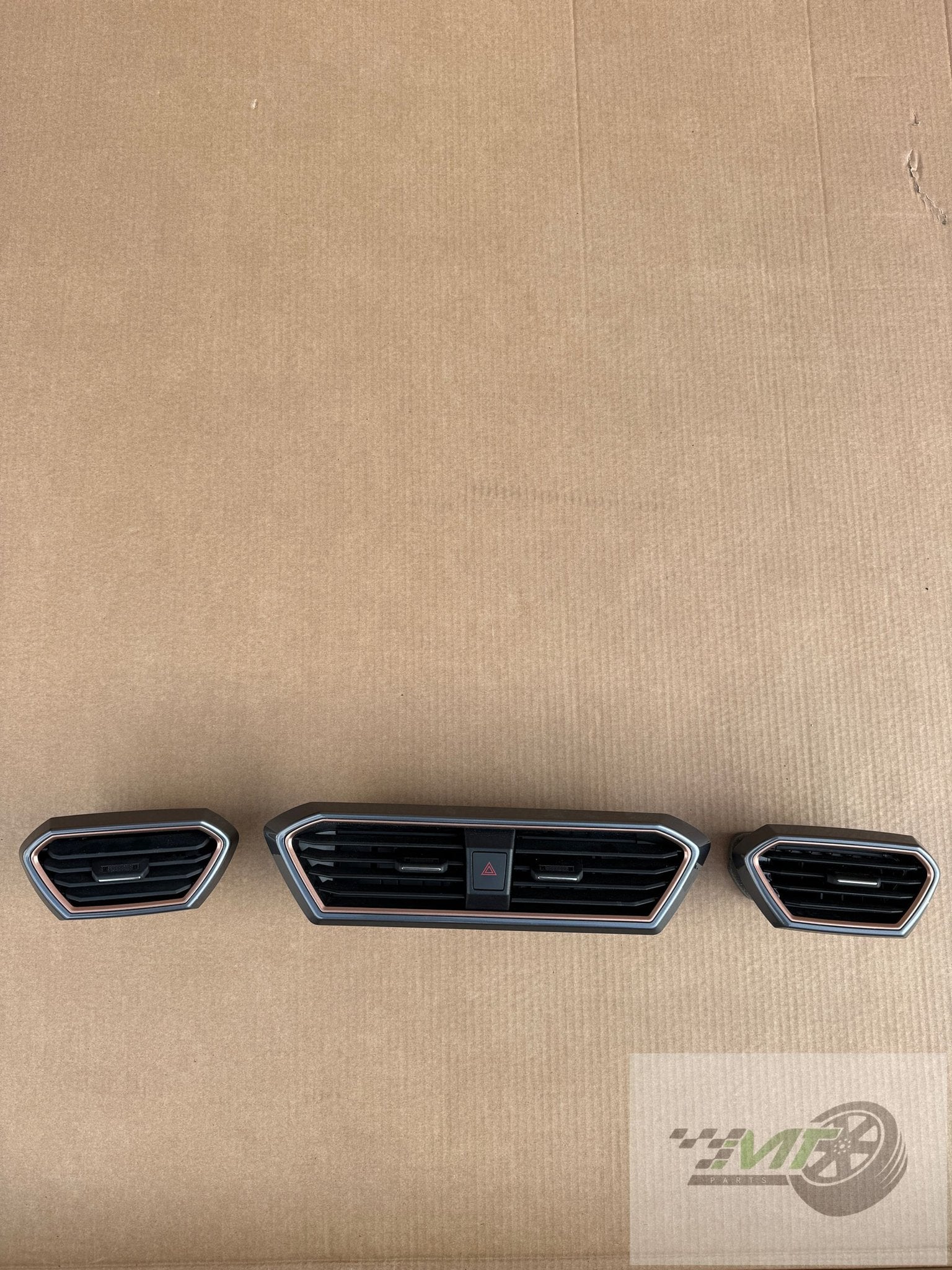 Cupra Formentor VZ luchtroosterset copper, Enlèvement ou Envoi, - customercare@seat.es, - Autovía A-2, Km 585 08760 Martorell  Espana