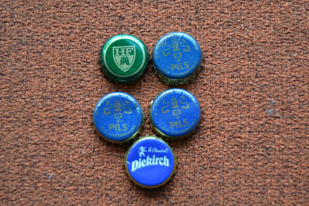 kroonkurken uit Luxemburg, Verzamelen, Biermerken, Ophalen of Verzenden, Gebruikt, Overige typen, Overige merken