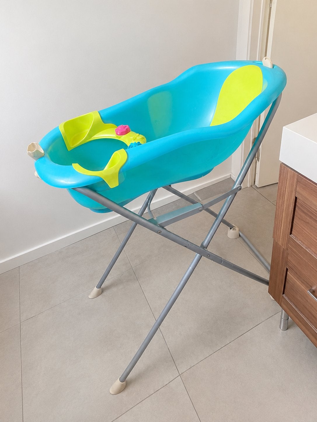Babybad met staander, Kinderen en Baby's, Badjes en Verzorging, Ophalen, Zo goed als nieuw, Badje