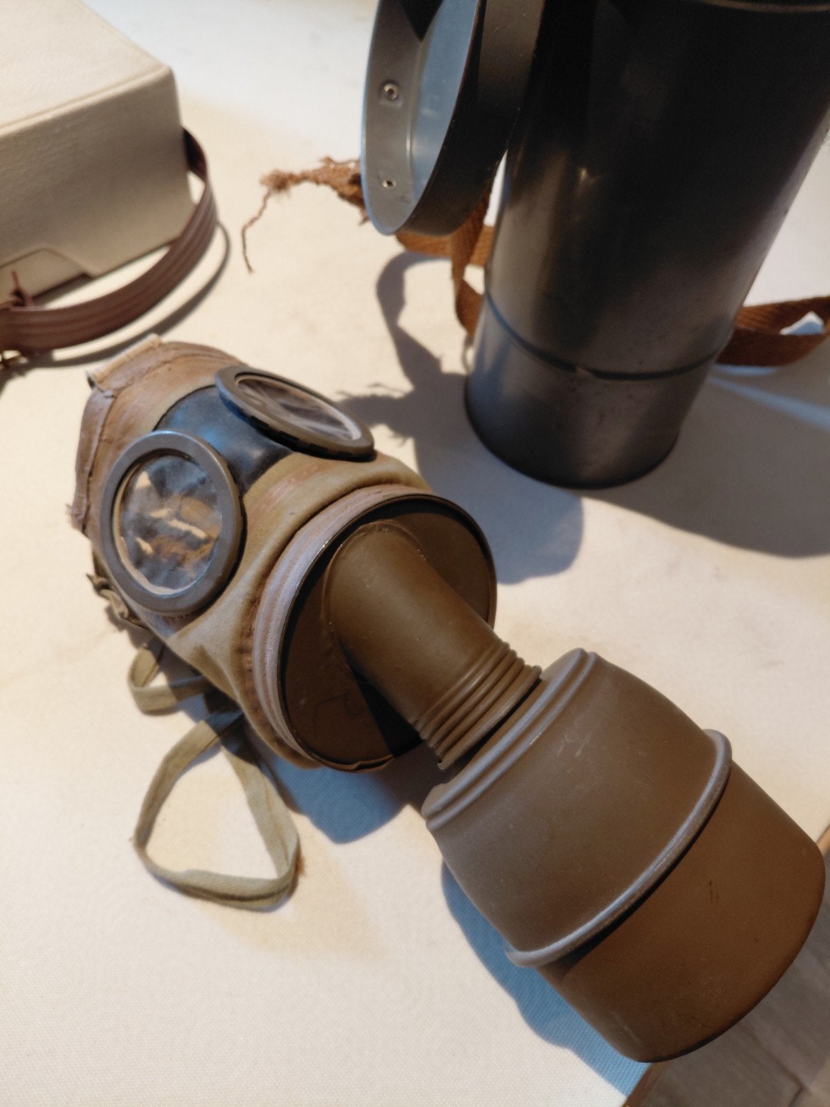 Masque a gaz dp ww2, Collections