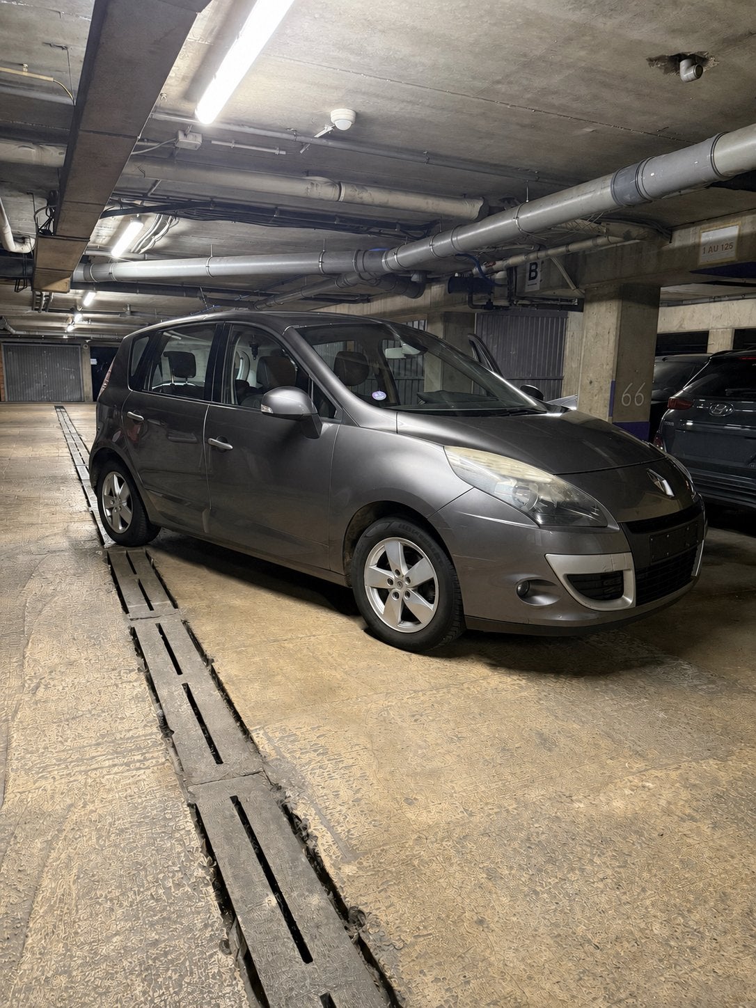 Renault Scenic 1.4 Tce LEZ, Autos, Renault, Climatisation automatique, Argent ou Gris, Achat, Entreprise