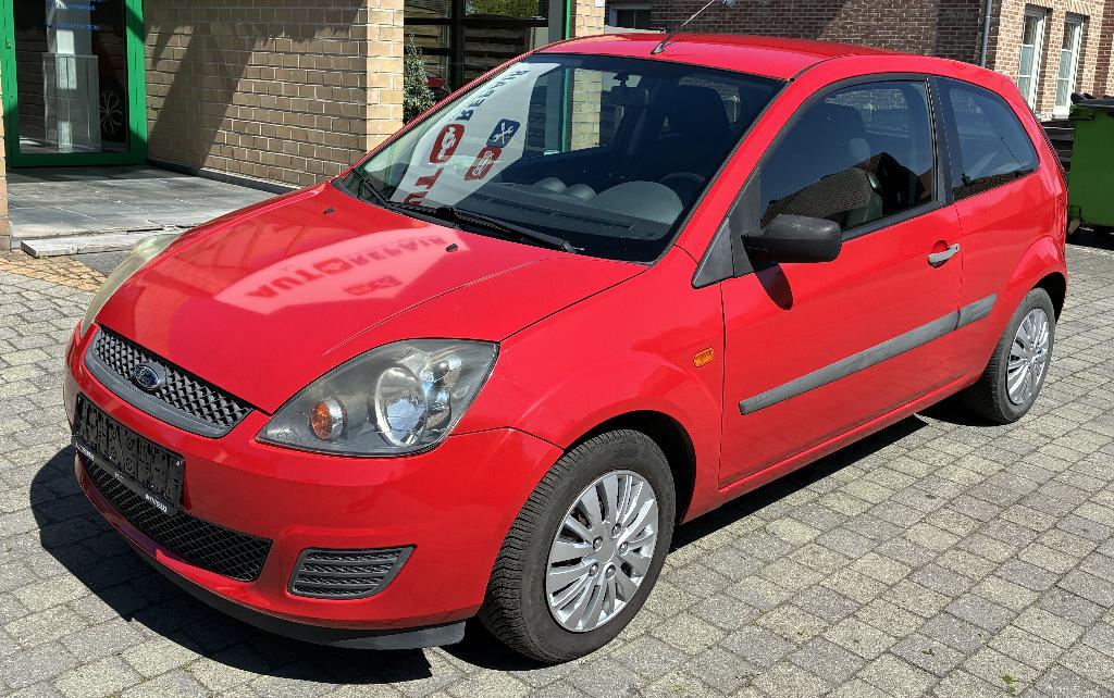 Ford Fiësta * 1J GARANTIE * GEKEURD * LEZ OK * TOPSTAAT, Bedrijf, Stadsauto, 3 deurs, Rood