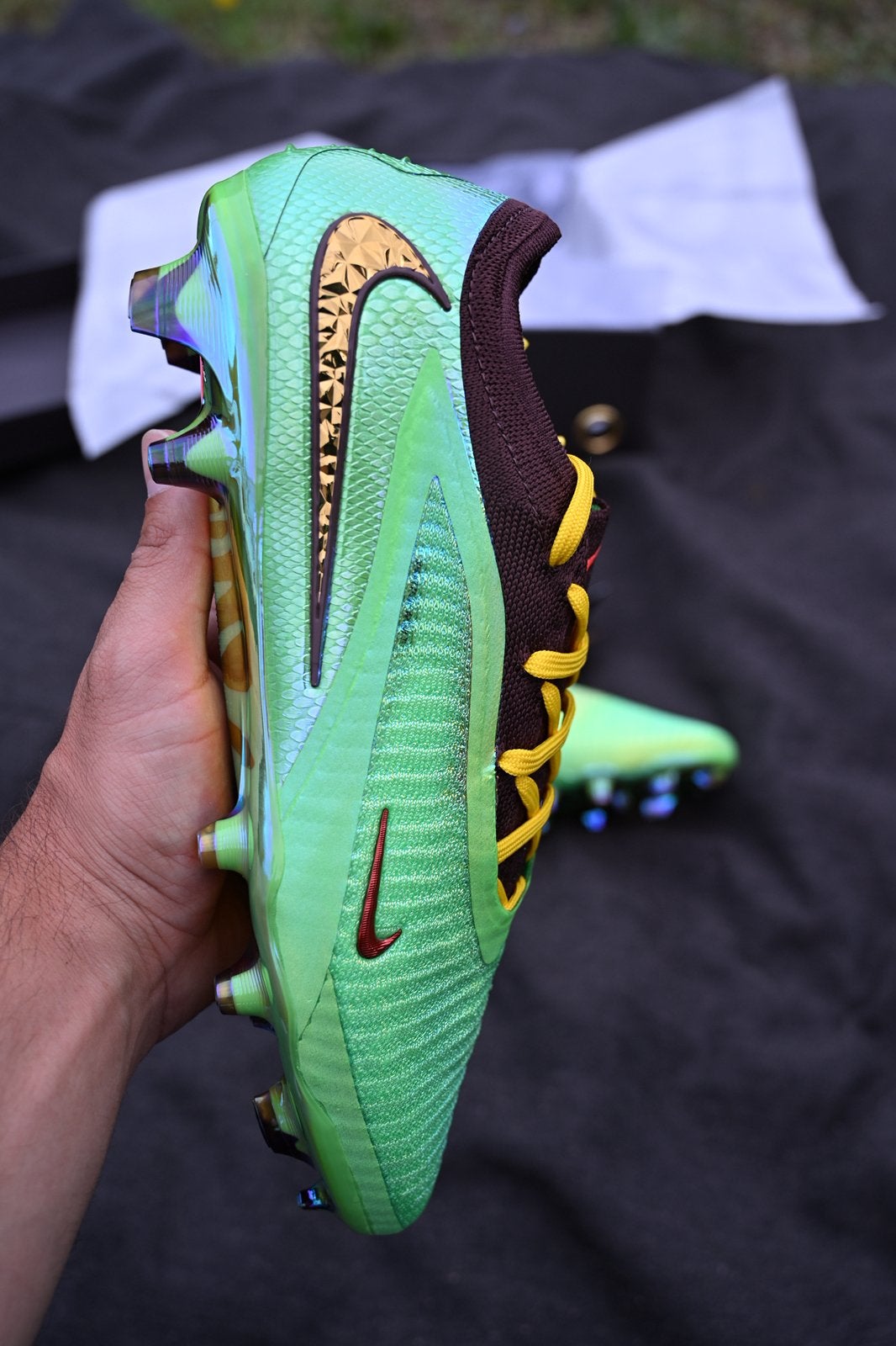 Phantom 6 Low Elite FG x Cactus Jack, Sport en Fitness, Voetbal, Ophalen, Zo goed als nieuw