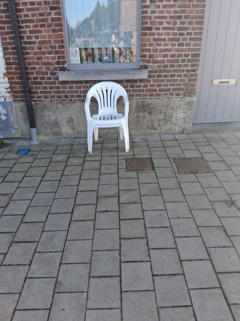 Gratis mee te nemen twee tuin stoelen, Ophalen, Zo goed als nieuw, Kunststof
