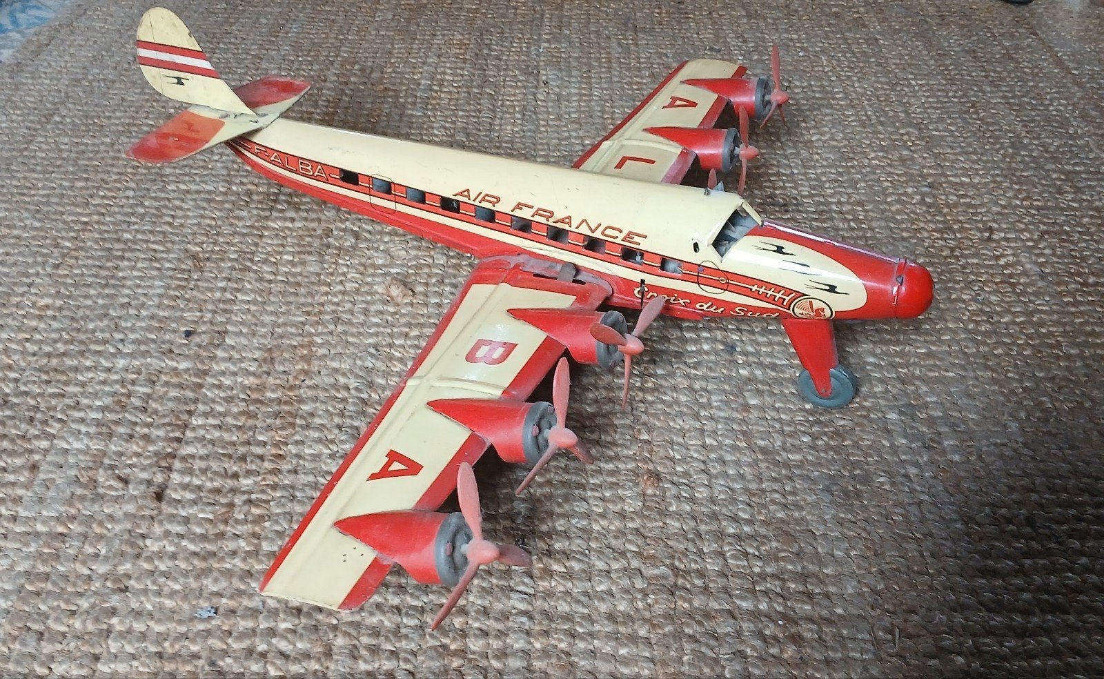 Avion de marque Joustra, Enlèvement