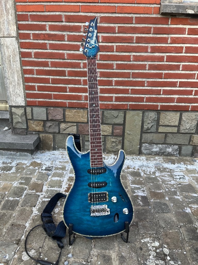 Ibanez SA360NQM-SPB Sapphire Blue + Gator Transit GT, Musique & Instruments, Instruments à corde | Guitares | Électriques, Enlèvement