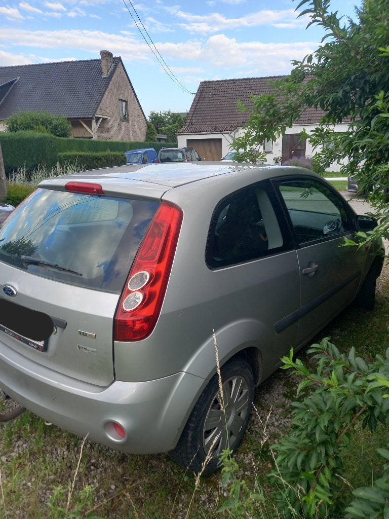 Ford Fiesta, Autos, Argent ou Gris, Achat, 3 places, Boîte manuelle