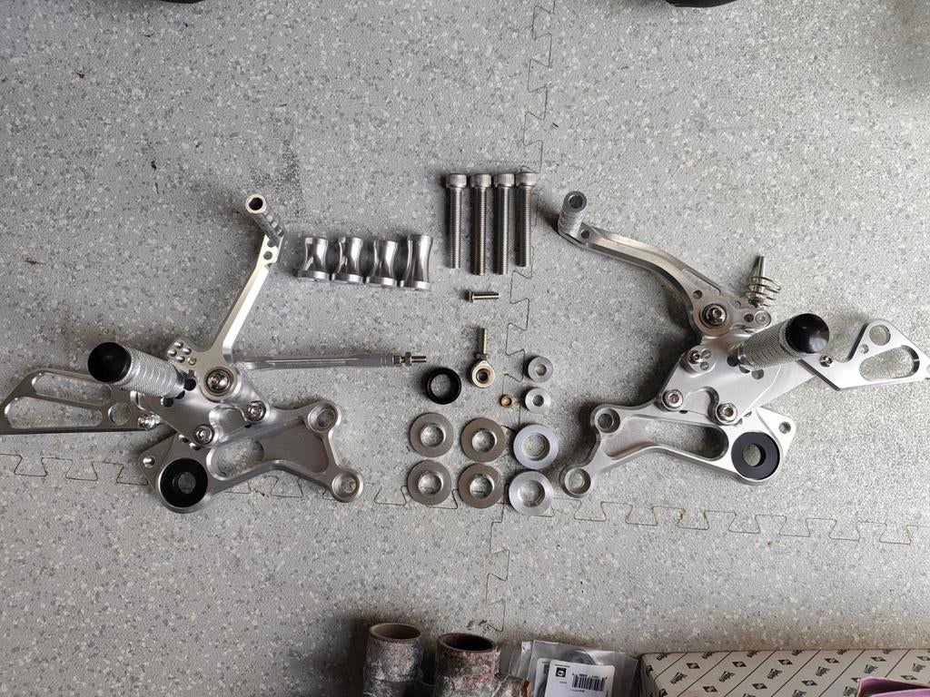 Pose pied réglable pour Ducati Monster s4 s4r s4rs 1000ie, Motoren, Ophalen