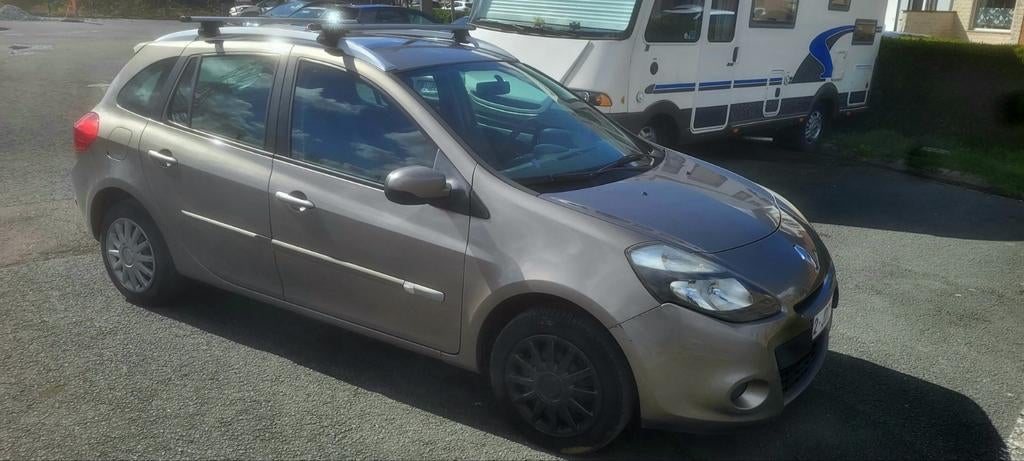 Renault Clio 2012 grandtour 1.2 16v benzine (stationwagen), Euro 5, Dakrails, Break, Particulier