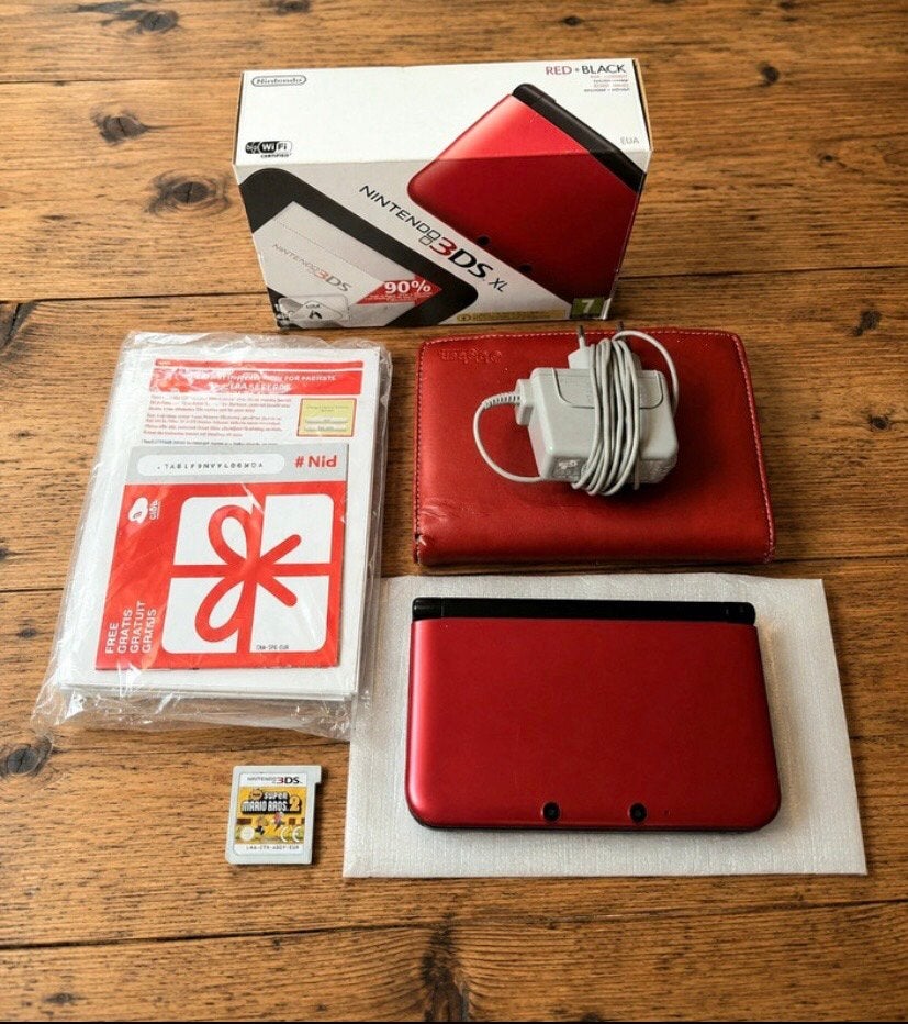 La Nintendo 3ds est toujours aussi chouette, Enlèvement ou Envoi, Comme neuf, 3DS