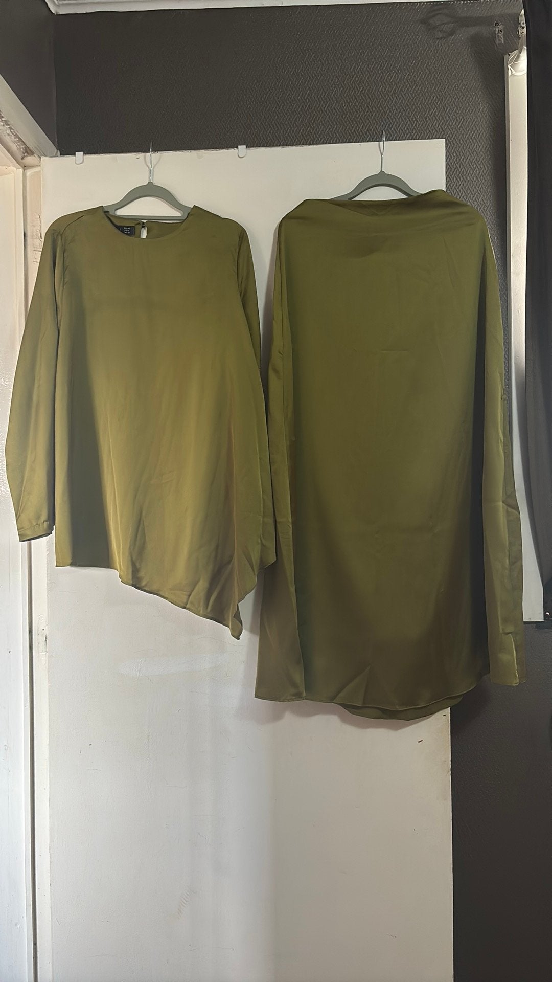 Ensemble jupe longue, Kleding | Dames, Ophalen of Verzenden, Nieuw, Maat 38/40 (M), Groen
