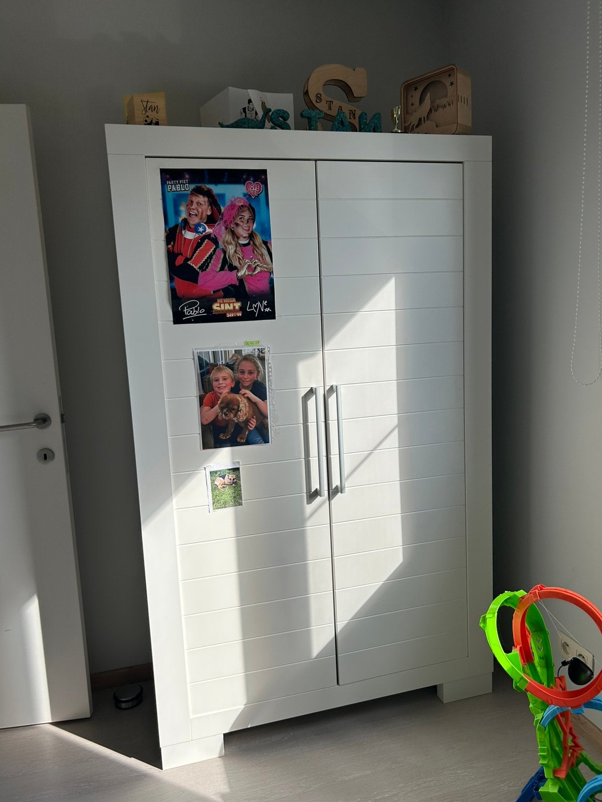 Complete 3-delige babykamer met meegroeibed, kast en commode, Kinderen en Baby's, Ophalen, Zo goed als nieuw
