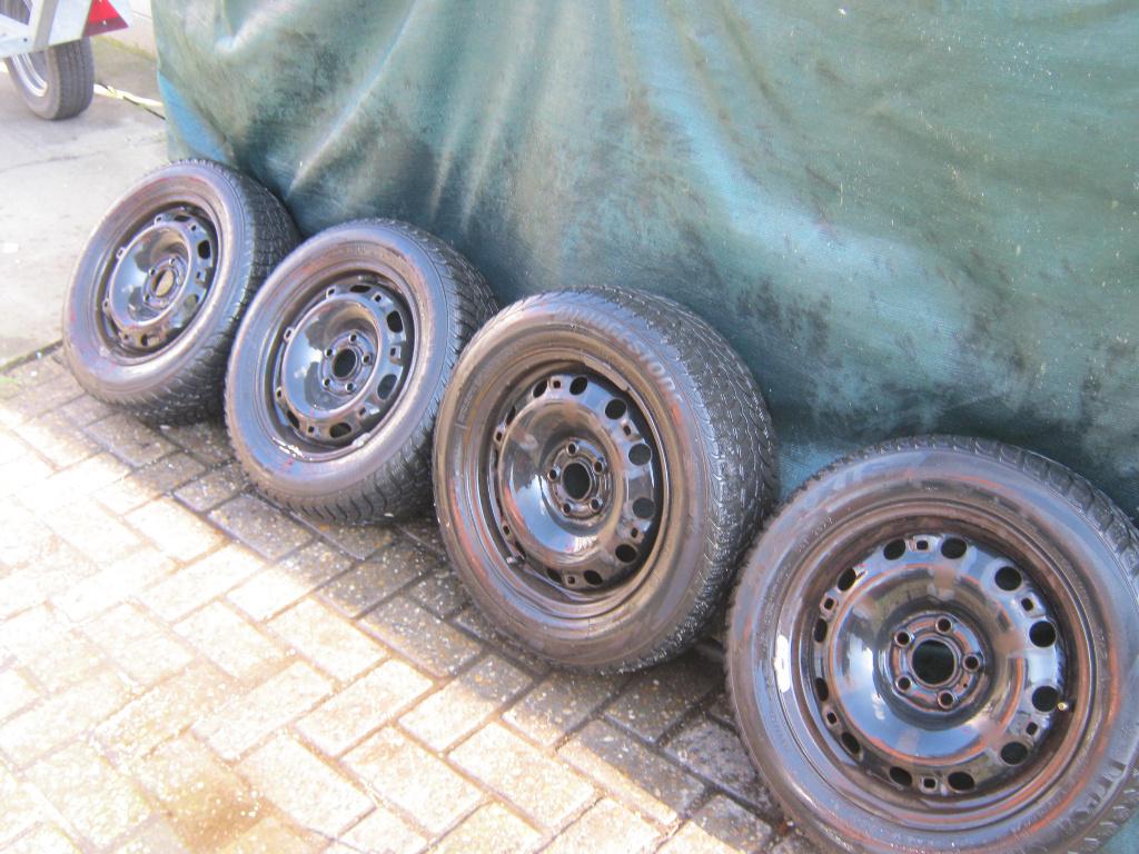 4 jantes avec pneus 14r pour Seat Ibiza / vw fox 18, Enlèvement, Utilisé
